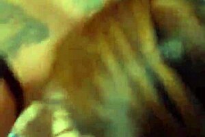 o dono do carrinho de churrasco está me tratando bem só pra foder minha mulher