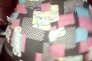 The girl was shaking her booty in different tempting ways