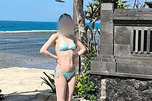 I can’t stop staring at this Japanese blue bikini beauty’s skinny legs.