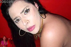 Gloryhole must be hairy and wet for cuckold cleanup