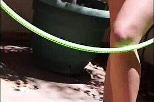 Liz Ashley首次拍摄！金发熟女脱衣大奶晃动！