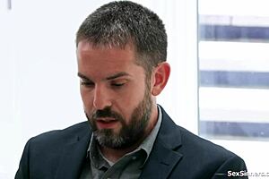 Free Use Arrangement With Condom On Hairless Pussy