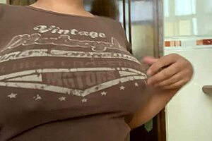 cute young 18+ spanish teen 18+ slut hard fucking and squirting at beach