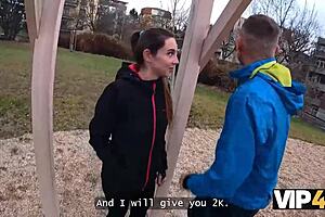 hey, sakura hell is fucking that stranger in the car right in front of her bf 😏