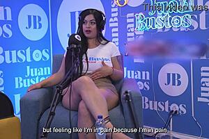 天然大奶熟女Antonella Jones在热门播客中操BBC