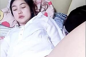 Fuckmachine Masturbation Squirting Solo Amateur Session