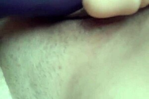 Me froto with 2 members - I rub my clitoris with two dicks