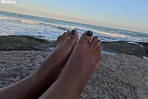 African babe shows off barefoot feet on public beach for fetish lovers