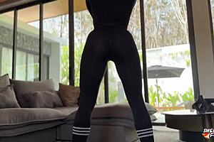 Morning Run Stranger Gets Fucked Hard in Tight Pussy