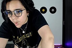 Hot girl teasing in cam with cute moves