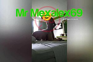 desde hace tiempo quería coger con ella rico culo maduro se monta en mi verga?