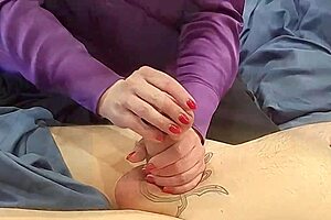 Stepmom’s intense restraint fuels her deep exploration