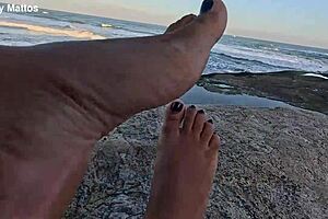 African babe shows off barefoot feet on public beach for fetish lovers