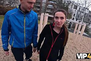 hey, sakura hell is fucking that stranger in the car right in front of her bf 😏