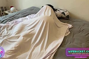 Amateur couple enjoys oiled massage and relaxation session