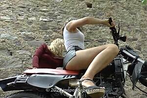 Vintage Enduro Dirtbike Clips Trailer