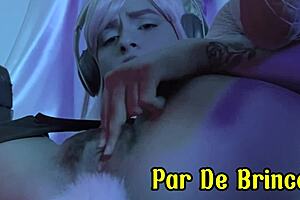 She feels excited playing with her pussy and anal plug