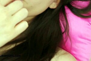 Wow, this alluring brunette beauty shows off on the sofa! 😍