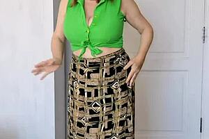 Man, this busty granny is the hottest ever with her big tits! 😍