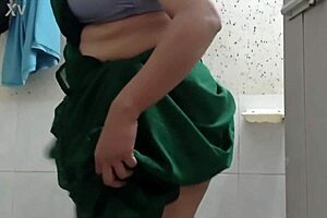 Watch Homemade Anal With Mature Girlfriend On Floor