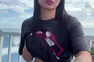 exhibitionist wife flashes tight pussy in outdoor solo masturbation