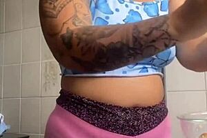 I'm Crazy To Flash My Swollen Pussy In Public.