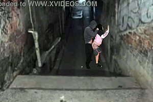 uhh, morena transa na favela com dono do morro depois baile...