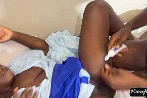 horny SCHOOLMATES fuckin in homemade video