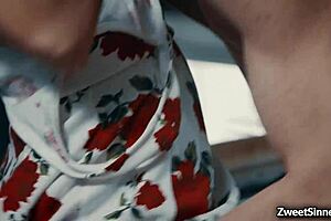 Lexi foxy deepthroats rough blowjob with lover ryan mclane