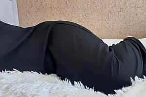 arab teen teases sexy ass and wet pussy in homemade masturbation