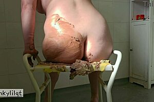 kinkylilqt feels dirty thrill squashing cake with ass and fucking herself