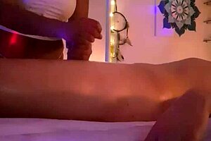 Marvelous mel as a skilled massagista