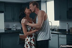 Lexi foxy deepthroats rough blowjob with lover ryan mclane