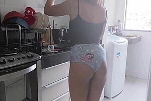 Housewife Flashes Tight Shorts