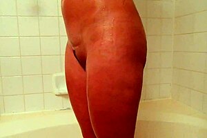 Scarlett Baxter Shower Scene