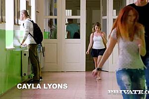 private com - lesbian threesome in the restroom?