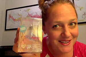 Anal butt plug review video. How to use the naughty candy heart butt plugs for assfucking.