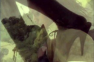 anal divas in latex get fucked doggystyle in threesome