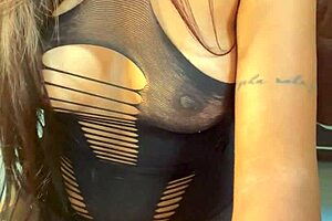 i lick her pussy during intense masturbation session