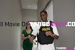 I Fucked The Milf Detective In Her Bedroom