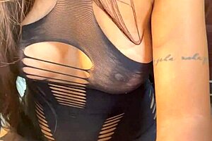 i lick her pussy during intense masturbation session