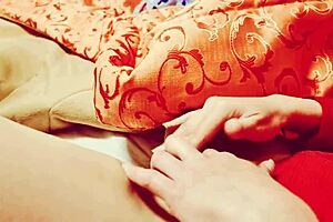 Chica Caliente No Aguanta Masturbarse Antes De La Cena