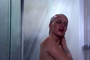 Sexual shower girl was in a state of panic