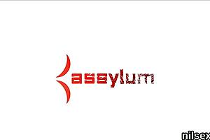 Horny Nympho Taken In Anus Assylum For Awkward Treatment