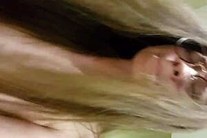Petite Malaysia babe Norfadzila enjoys passionate intimate moments