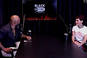 Jag tiggde Annie Clementine att stoppa in tennisboll i röven för pengar