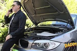 Άλλαξα το Λάδι σου με μια Λυγισμένη Doggy Σεζόν, Ουπς