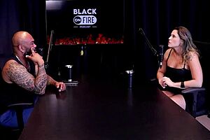 Começou Recente Com Conteúdo Pornô Trabalhava Com Turismo Fez Uma Dp E O Cliente Que Queria Um Encontro - Agatha Mama Watch On Sheer Red