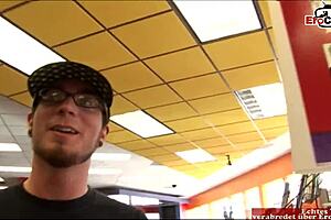 我在街上捡到一个瘦瘦的拉丁骚货