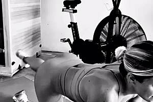 Creeper massages during workout